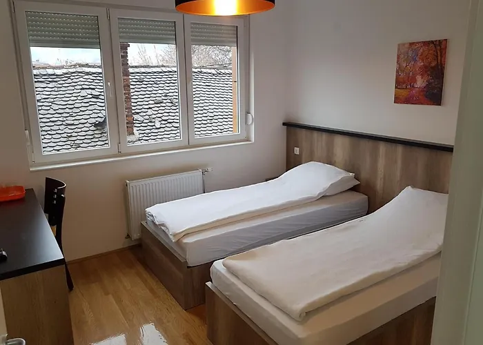 Simic Quatro * Valjevo